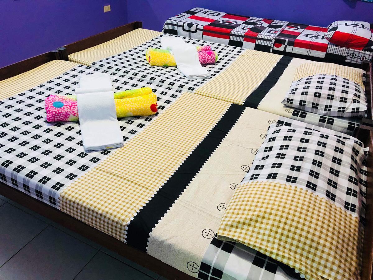 Colors Boutique Hostel Puerto Princesa Bagian luar foto