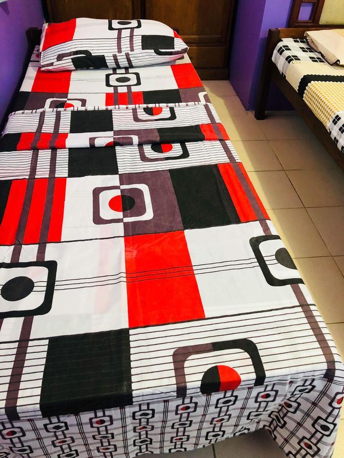 Colors Boutique Hostel Puerto Princesa Bagian luar foto