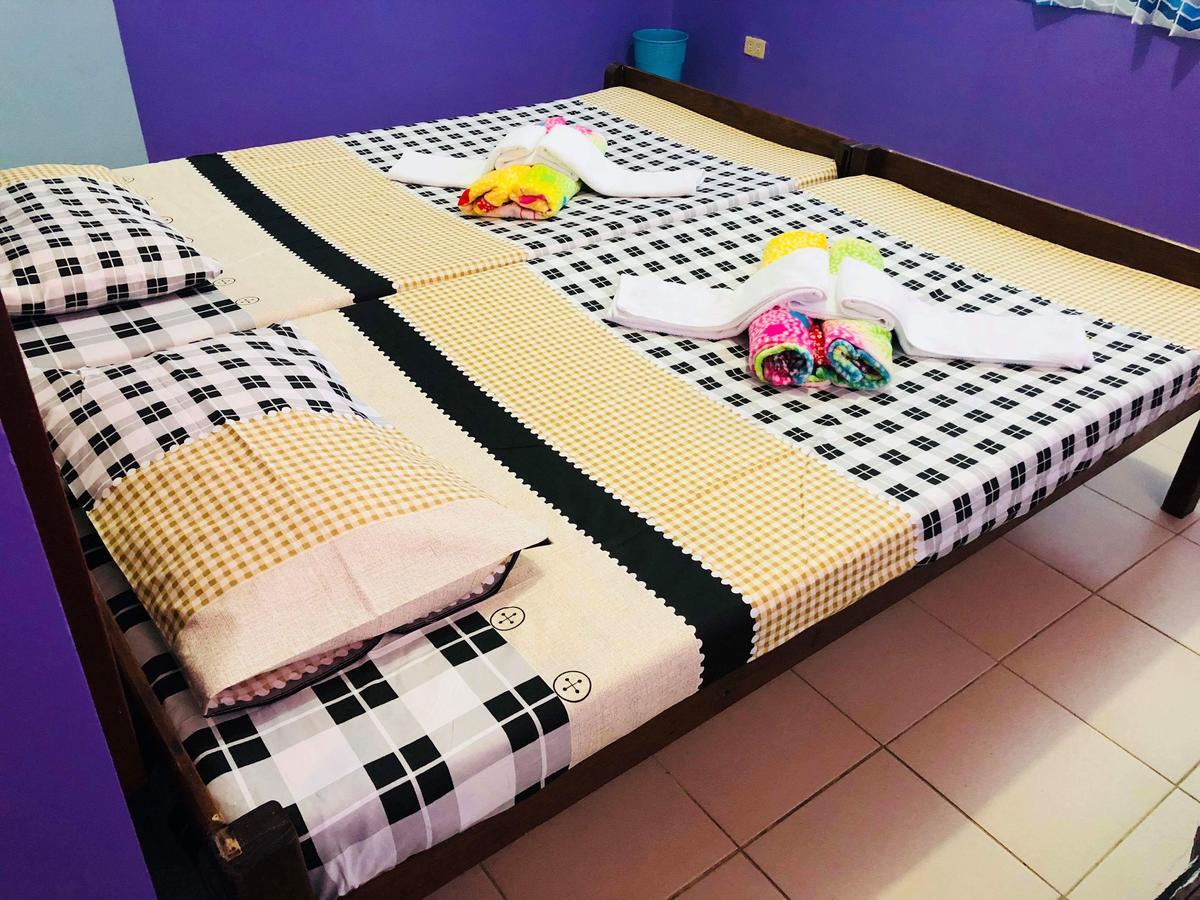 Colors Boutique Hostel Puerto Princesa Bagian luar foto