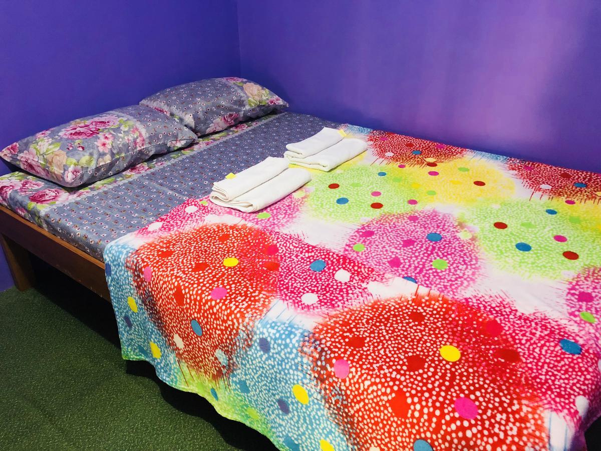Colors Boutique Hostel Puerto Princesa Bagian luar foto